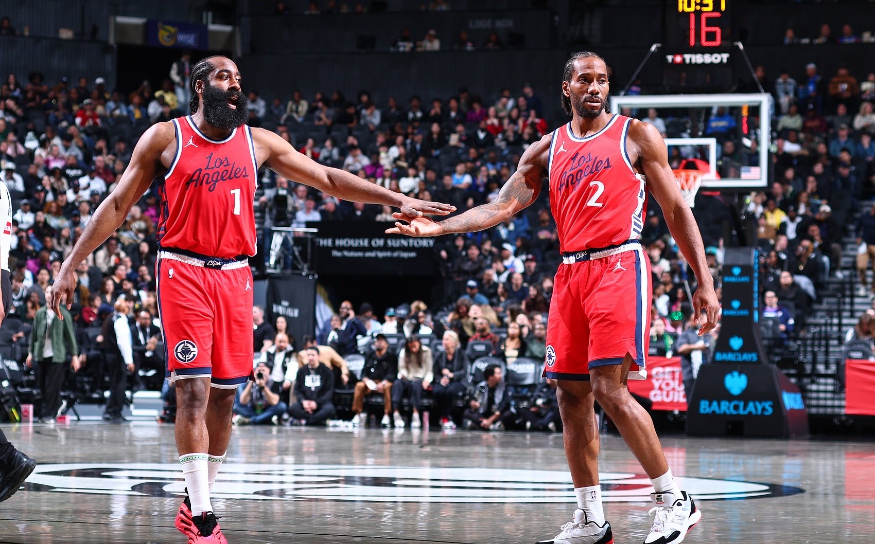 九游娱乐-包含JackeyLove与80激战湖人分钟，持续失利胜负难料！，哈登焦点对战上演精彩一战的词条