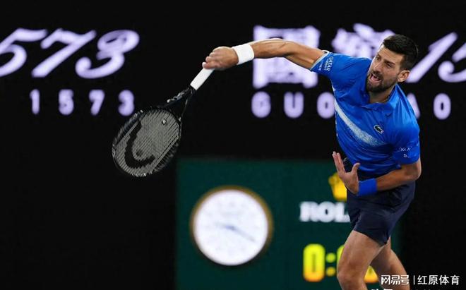 萨拉赫祝贺德约科维奇夺冠 萨拉赫祝贺德约科维奇夺冠