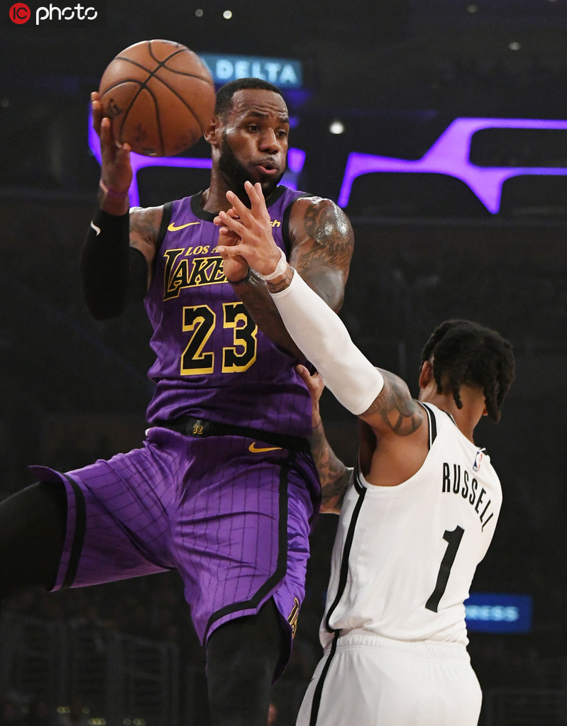 九游-包含詹姆斯回归赛场，高光表现首场状态亮眼，篮网观众沸腾！的词条