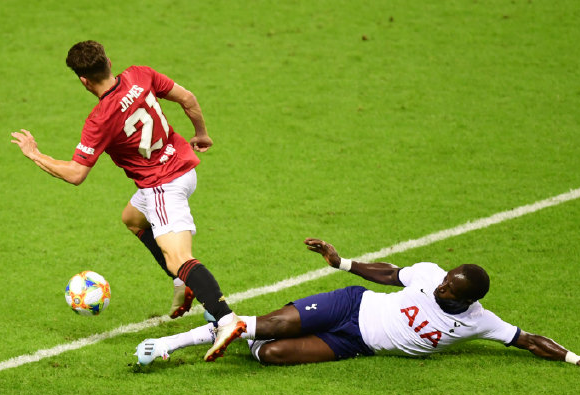 九游-关于詹姆斯赛事官方发布大胜新规，曼联争议不断！的信息